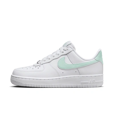 Shop Nike Air Force 1 Low 07 Weiss