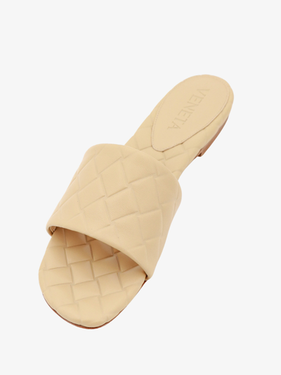 Shop Bottega Veneta Woman Amy Woman Beige Sandals In Cream