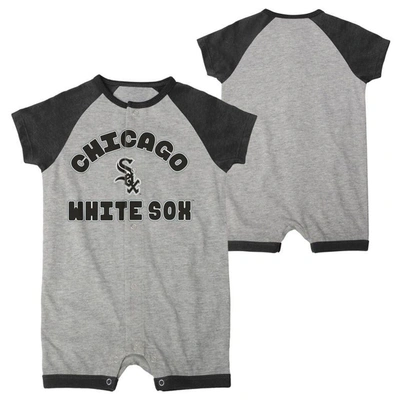 Outerstuff Infant  Heather Gray Chicago White Sox Extra Base Hit Raglan Full-snap Romper In Heather Gray
