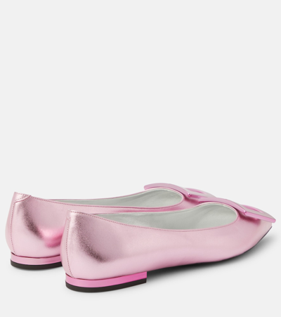 Roger Vivier Gommettine Metallic Leather Ballet Flats In Pink