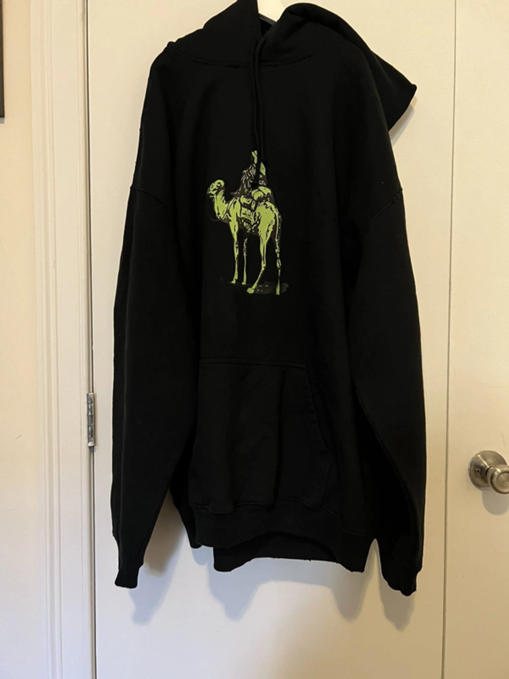 トップス Vetements AW20 Silk Road Hoodie Pre-owned Vetements Aw20 Silk Road Hoodie Size L In Black | ModeSens