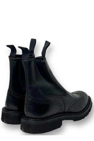 Shop Tricker's Henry Ankle Chelsea Boot Boots In Black