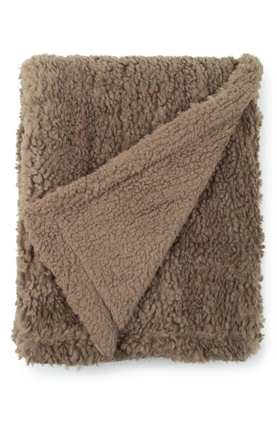 Shop Northpoint Cozy Faux Fur Throw Blanket In Oatmeal