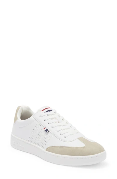 Shop Ben Sherman Glasgow Sneaker In White