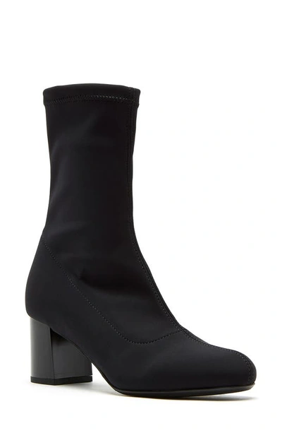La Canadienne Liz Block Heel Boot In Black