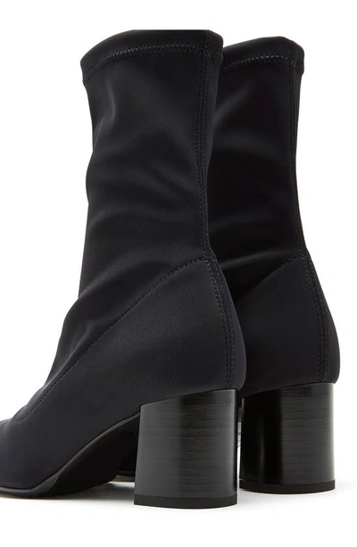 La Canadienne Liz Block Heel Boot In Black