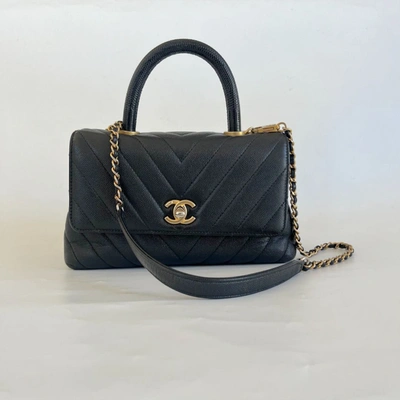 Pre-owned Chanel Coco Handle Black Chevron Hand Bag
