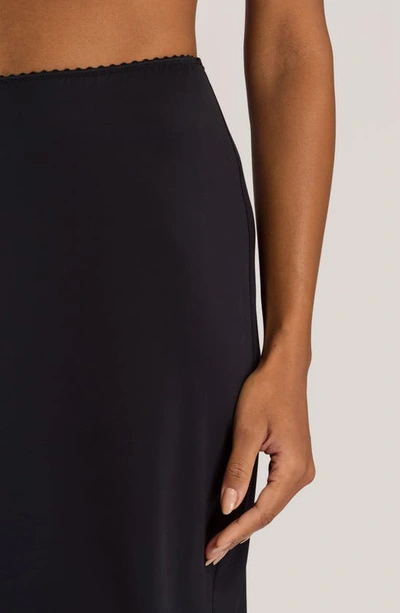 Hanro Satin Deluxe Half Slip In Black