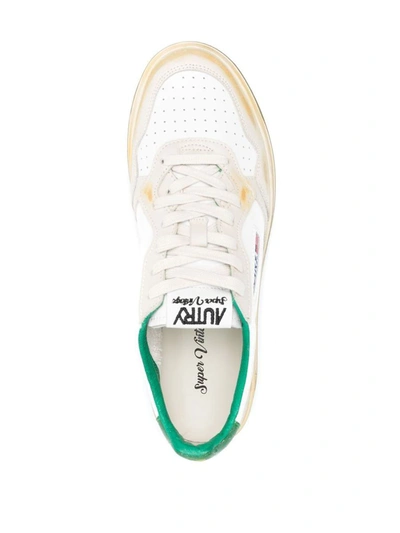 Shop Autry 'medalist' Vintage Sneakers In Bianco E Verde