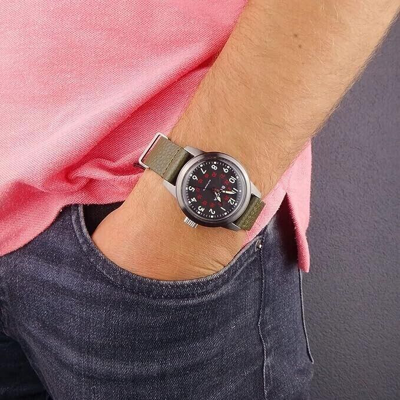 Pre-owned Bulova Men's Black Dial Leather Strap Hack Watch 98a255