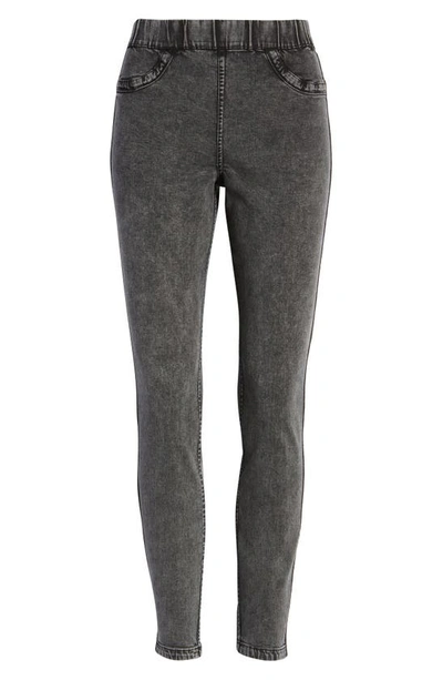 Hue Reversible Denim Leggings In Medium Grey Wash