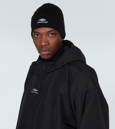 Shop Balenciaga 3b Sports Icon Ribbed-knit Beanie In Black