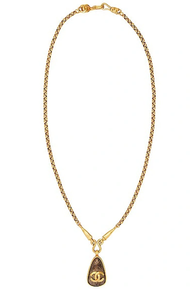 Pre-owned Chanel 1997 Cc Stone Pendant Necklace In Gold