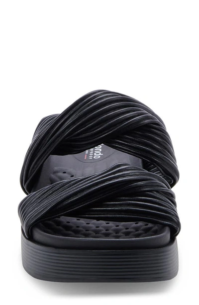 Blondo Women's Cadee Waterproof Platform Slides In Black