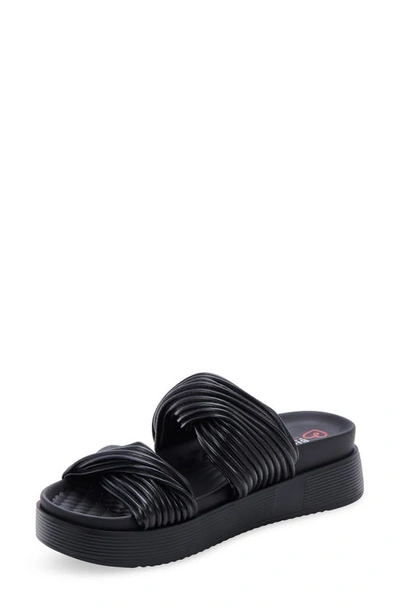 Blondo Women's Cadee Waterproof Platform Slides In Black