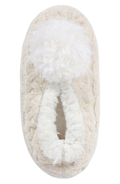 Memoi Cable Chenille Slipper Socks In Ivory