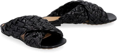 Shop Bottega Veneta Bv Board Leather Flat Sandals In Black
