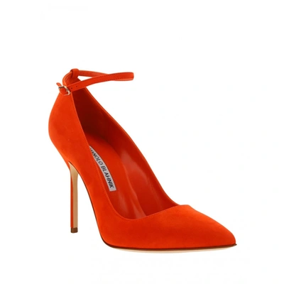 Shop Manolo Blahnik Bora 105 Suede Pumps