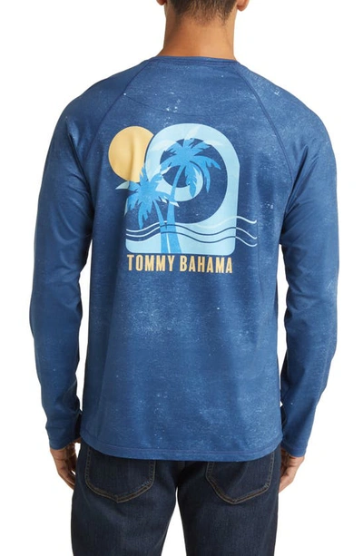 Shop Tommy Bahama Aloha Waves Islandzone® Performance Graphic T-shirt In Bering Blue