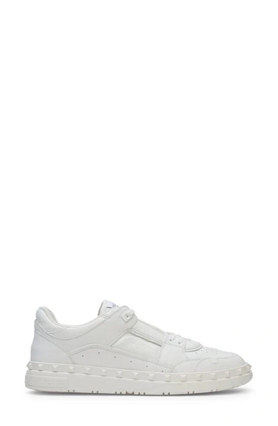Valentino Leather Freedots Sneakers Studded Detailing In Obo Bianco/bianco