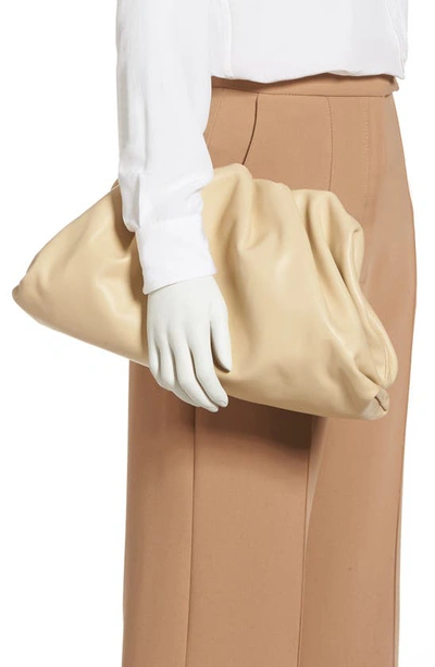 Bottega Veneta The Pouch Leather Clutch In 9782 Porridge-gold
