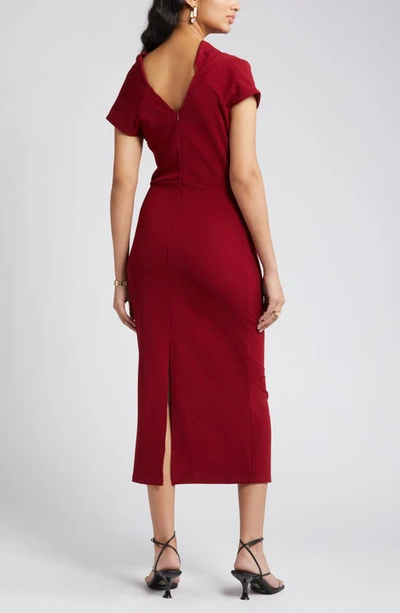 Nikki Lund Marilyn Ruched Knit Dress In Burgundy