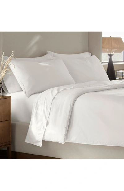 Boll & Branch Organic Cotton Comforter & Sham Set In White