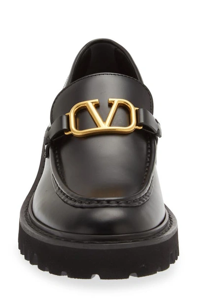 Shop Valentino Vlogo Signature Loafer In 0no Nero