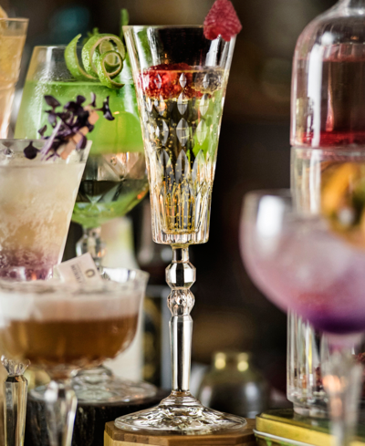 Lorren Home Trends Marilyn Set Of 6 Flutes In Clear