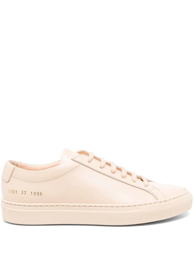 Shop Common Projects Original Achilles Low Leather Sneakers In Powder
