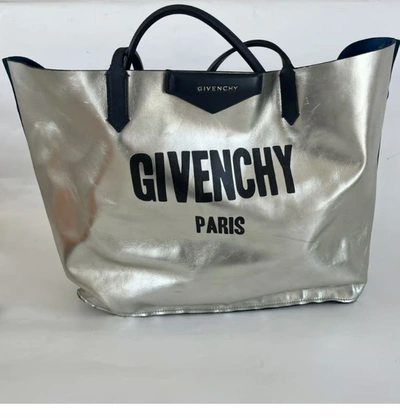 Pre-owned Givenchy Large Reversible Tote Bag