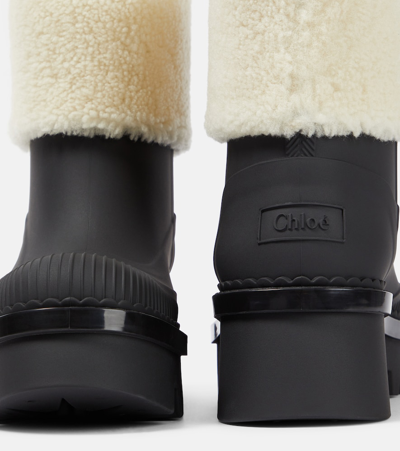 Chloé Raina Shearling-trimmed Ankle Boots In Black