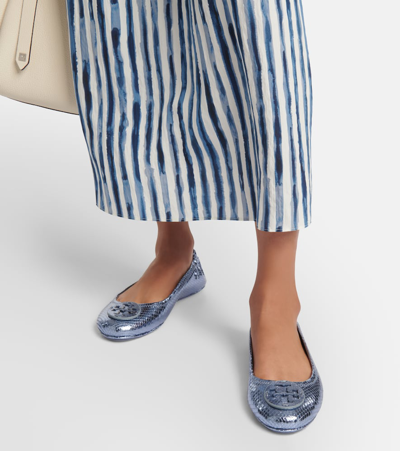 Shop Tory Burch Minnie Leather Ballet Flats In Blue