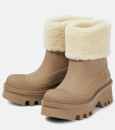 Shop Chloé Raina Shearling-lined Ankle Boots In Brown