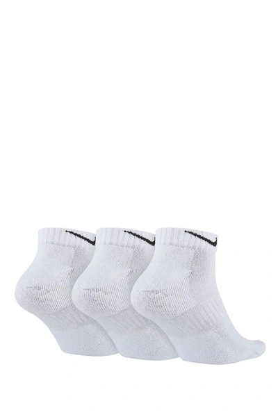 Nike Everyday Cushion Low Ankle Socks In 100 White/black
