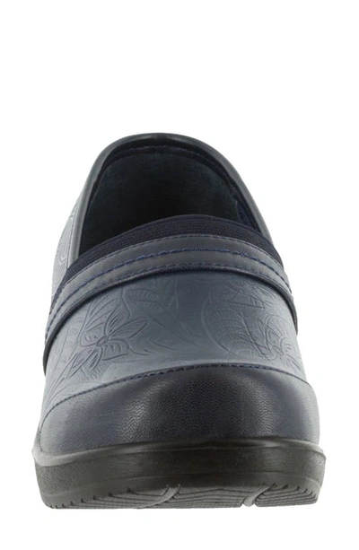 Easy Street Origin Embossed Comfort Slip-on Clog In Navy Tool