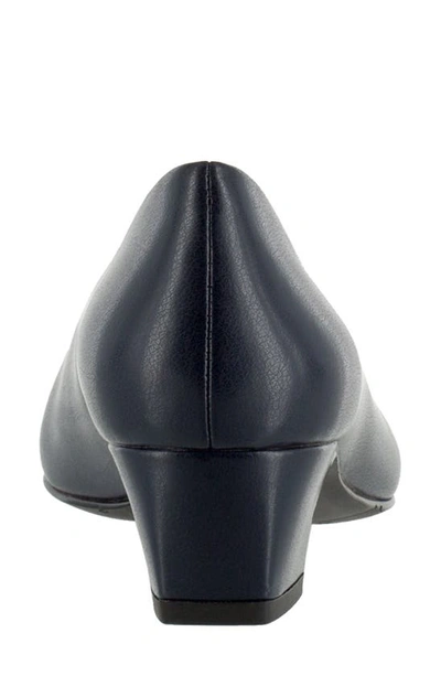 Easy Street Prim Kitten Heel Pumps In Navy