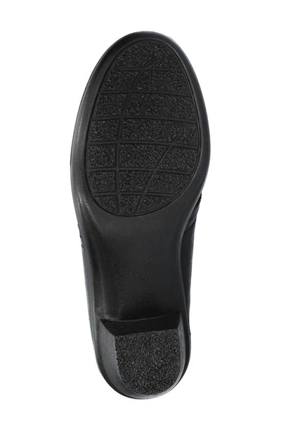 Easy Street Cynthia Womens Faux Leather Slip On Mules In Black