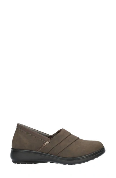 Shop Easy Street Maybell Clog In Smoke Matte