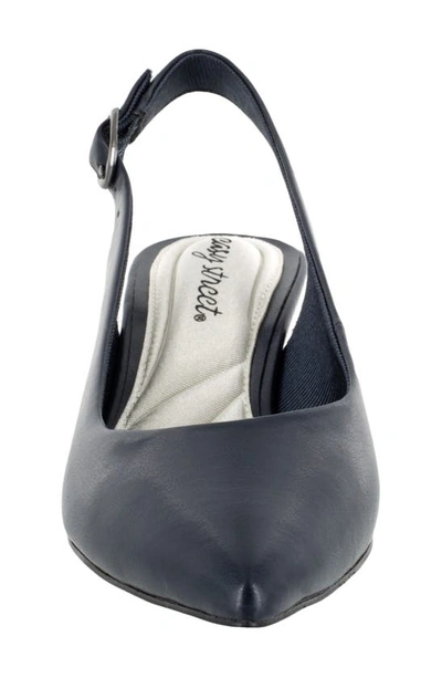 Easy Street Faye Slingback Pump In Navy