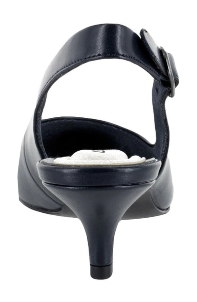 Easy Street Faye Slingback Pump In Navy