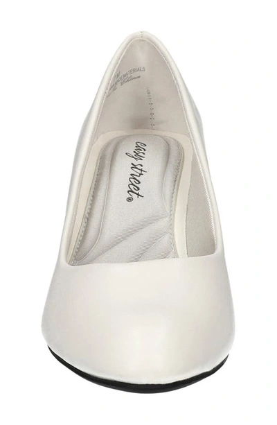 EASY STREET EASY STREET FABULOUS ALMOND TOE PUMP 