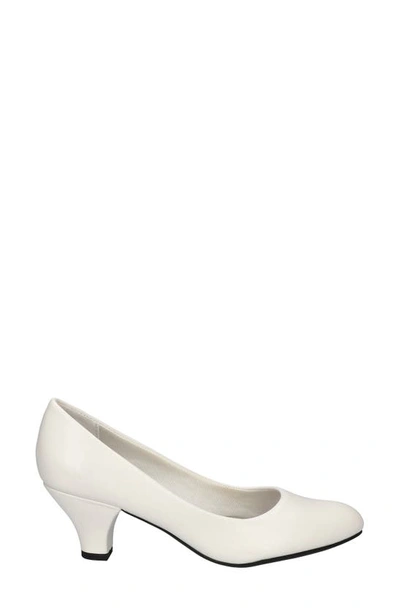 EASY STREET EASY STREET FABULOUS ALMOND TOE PUMP 