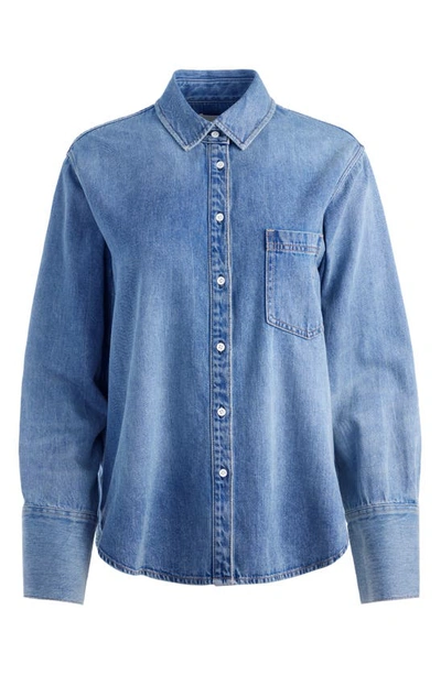 Shop Alice And Olivia Oversize Cotton Blend Denim Button-up Shirt In Sadie Lt Vintage Blue