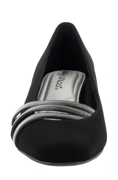 Easy Street Entice Block Heel Pump In Black Lamy/patent