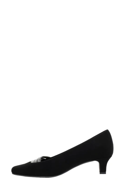 Easy Street Entice Block Heel Pump In Black Lamy/patent