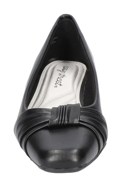 Easy Street Waive Square Toe Pump In Black