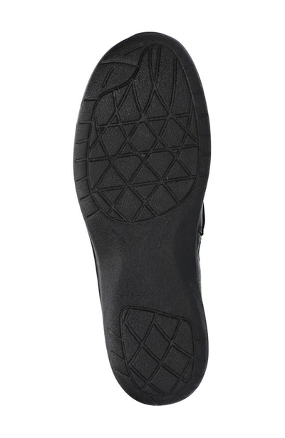 Easy Street Swing Comfort Mule In Black/croco
