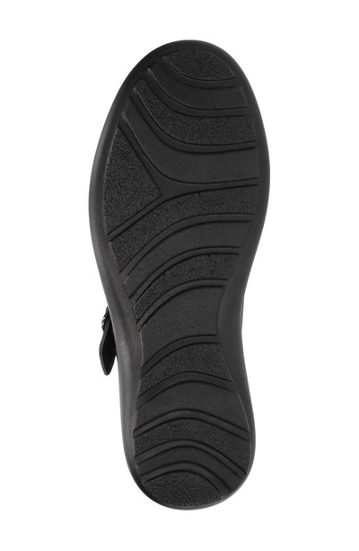 Easy Street Wise Mary Jane Flat In Navy/ Gore