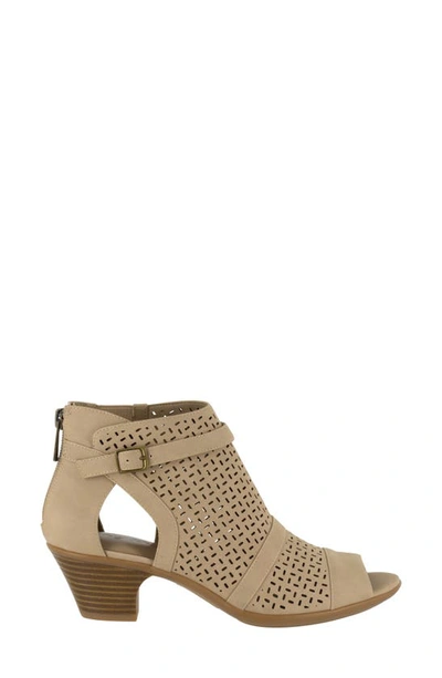 Easy Street Carrigan Womens Faux Leather Laser Cut Dress Sandals